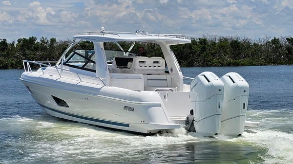 Intrepid 438 Evolution