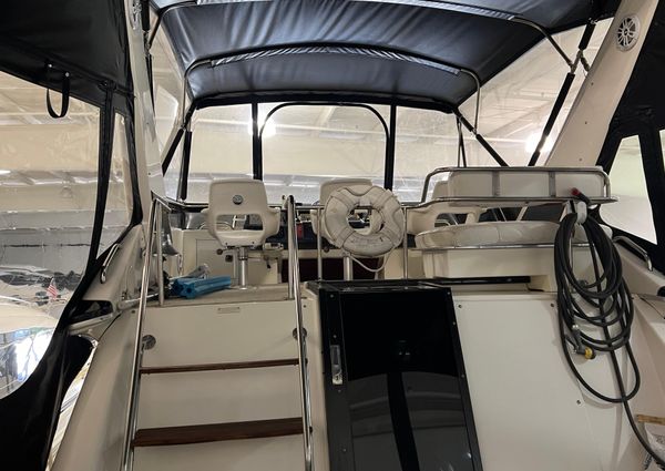 Sea-ray 440-AFT-CABIN image