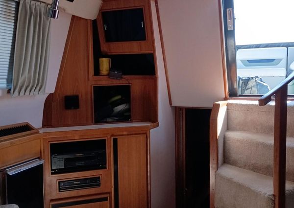 Sea-ray 440-AFT-CABIN image