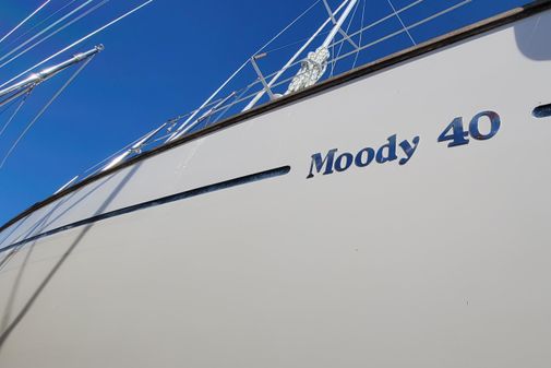 Moody 40 image