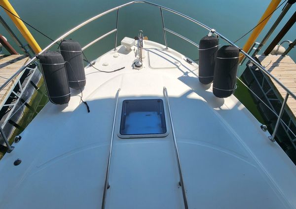 Sea Ray 380 Sundancer image