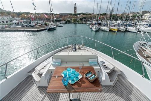 Ferretti Yachts 720 image