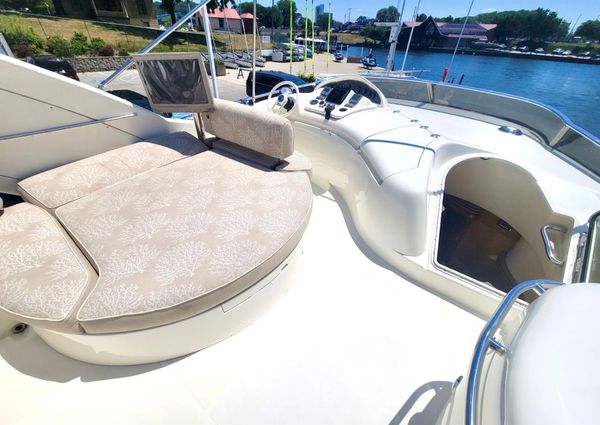 Azimut 68 Plus image