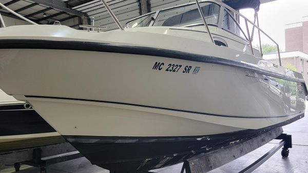 Boston Whaler 230 Conquest