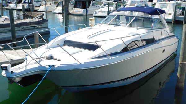 Bayliner 3255 Avanti