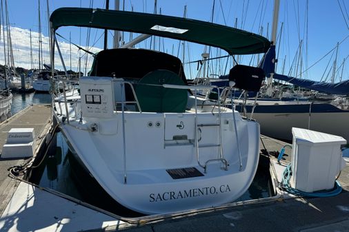 Beneteau 393 image