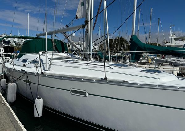 Beneteau 393 image