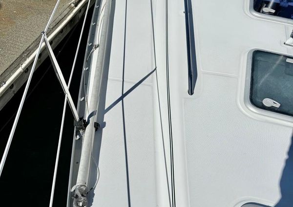 Beneteau 393 image