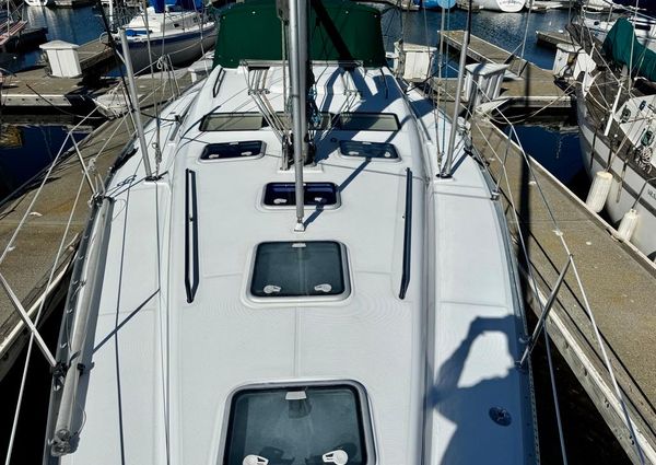 Beneteau 393 image