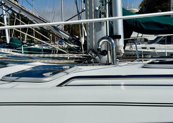 Beneteau 393 image