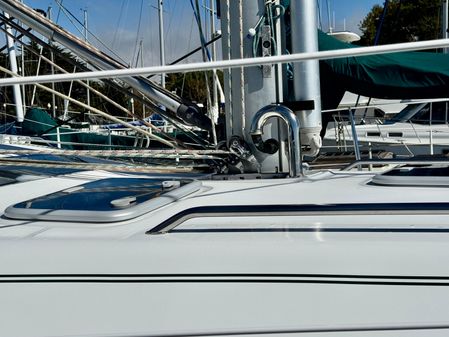 Beneteau 393 image