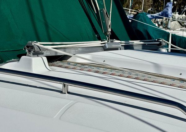 Beneteau 393 image