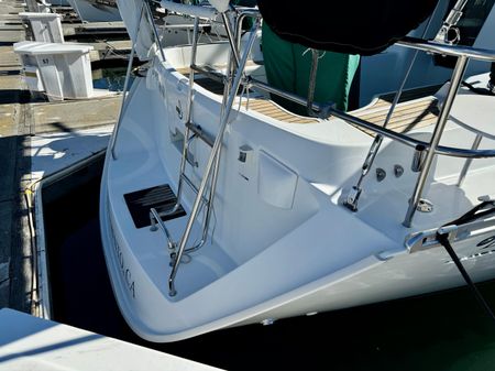 Beneteau 393 image