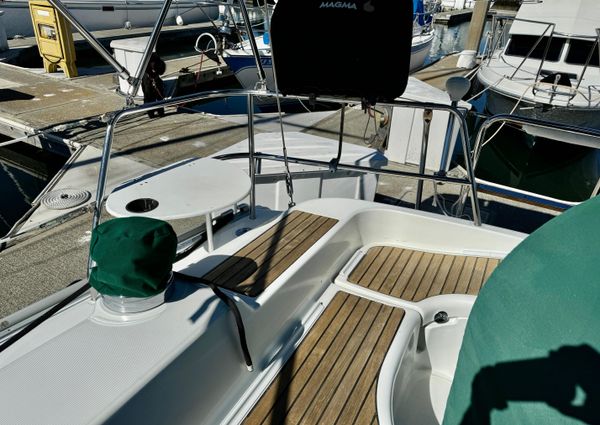 Beneteau 393 image