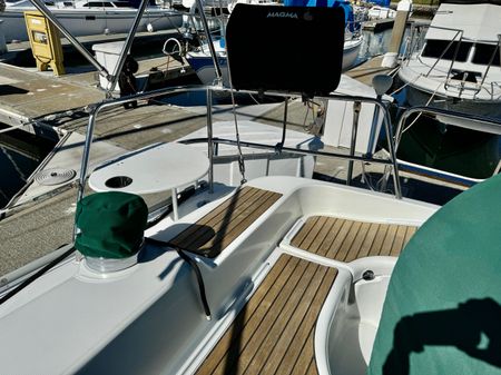 Beneteau 393 image