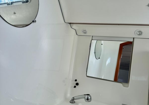 Beneteau 393 image