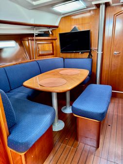 Beneteau 393 image