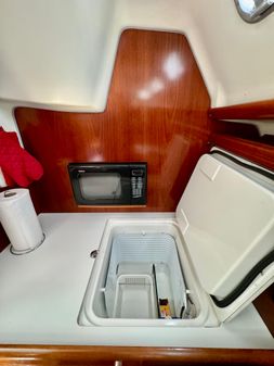 Beneteau 393 image