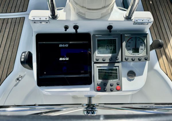 Beneteau 393 image