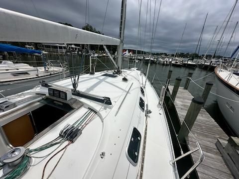 Beneteau 42S7 image