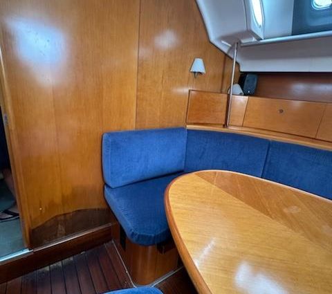 Beneteau 42S7 image