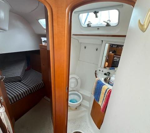 Beneteau 42S7 image