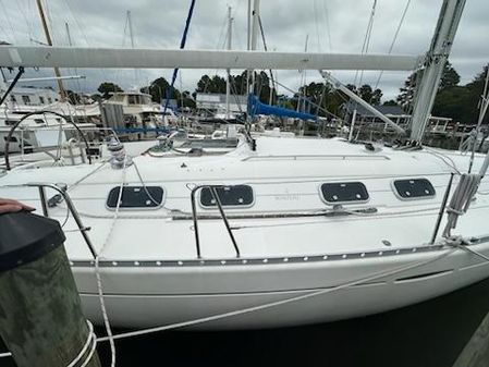 Beneteau 42S7 image