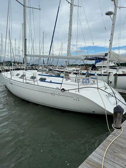 Beneteau 42S7 image