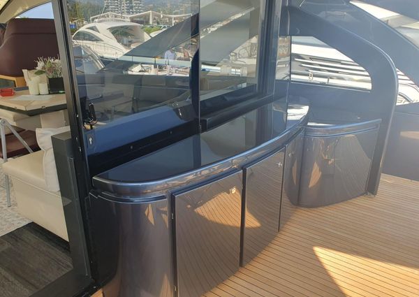 Pershing 70 image