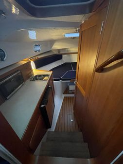 Hunt Yachts Surfhunter 32 image