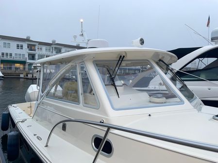 Hunt Yachts Surfhunter 32 image