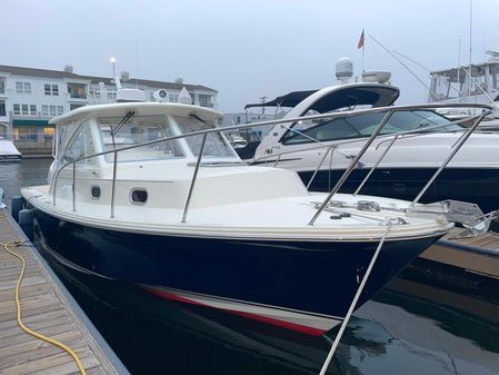 Hunt Yachts Surfhunter 32 image