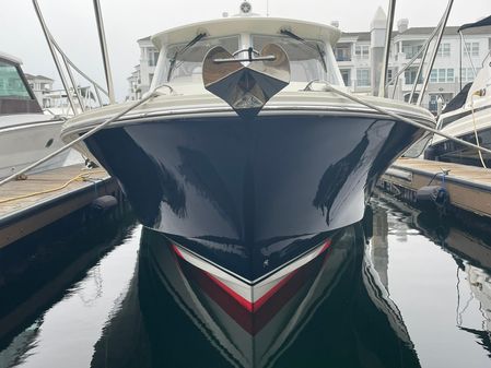 Hunt Yachts Surfhunter 32 image