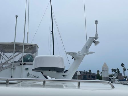 Hunt Yachts Surfhunter 32 image