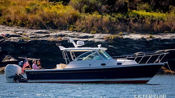 Hunt Yachts Surfhunter 32