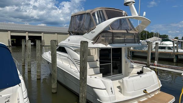 Sea Ray 400 Sedan Bridge 