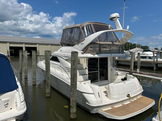 Sea Ray 400 Sedan Bridge - main image