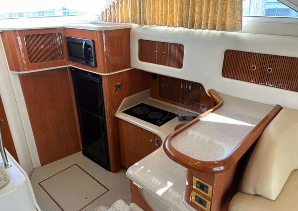 Sea Ray 400 Sedan Bridge image