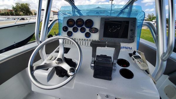 Carrera Boats 32 center console image