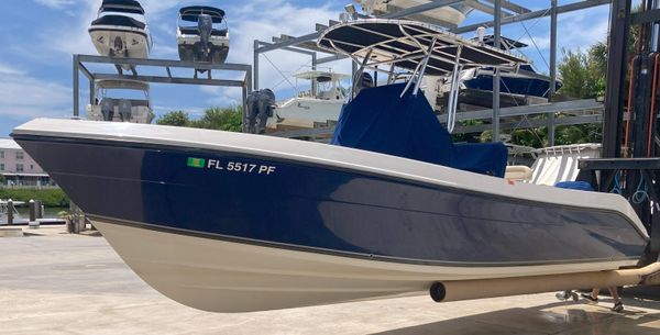 Cobia 256 Center Console image