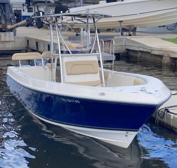 Cobia 256 Center Console image