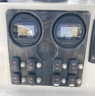 Cobia 256 Center Console image