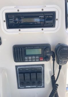 Cobia 256 Center Console image