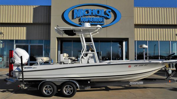 Triton 260 LTS