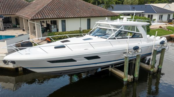 Intrepid 477 Evolution Sport Yacht
