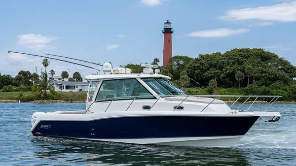 Boston Whaler 345 Conquest