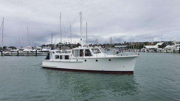 Custom 39-KAURI-BRIDGEDECKER image