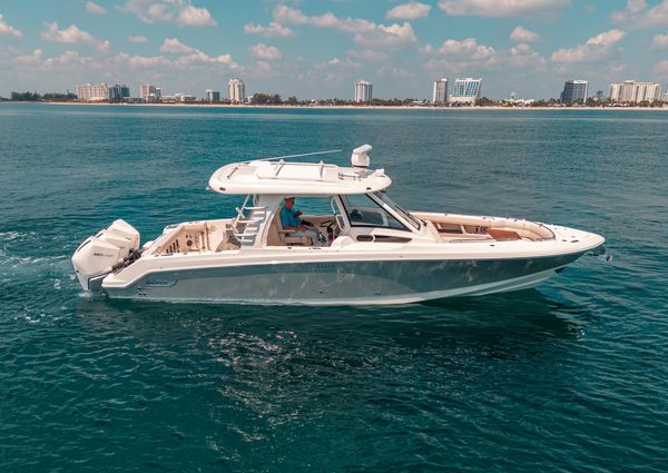 Boston Whaler 350 Realm image