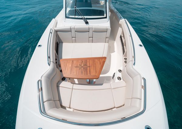 Boston Whaler 350 Realm image