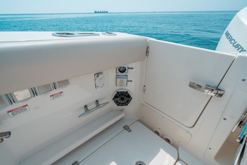 Boston Whaler 350 Realm image